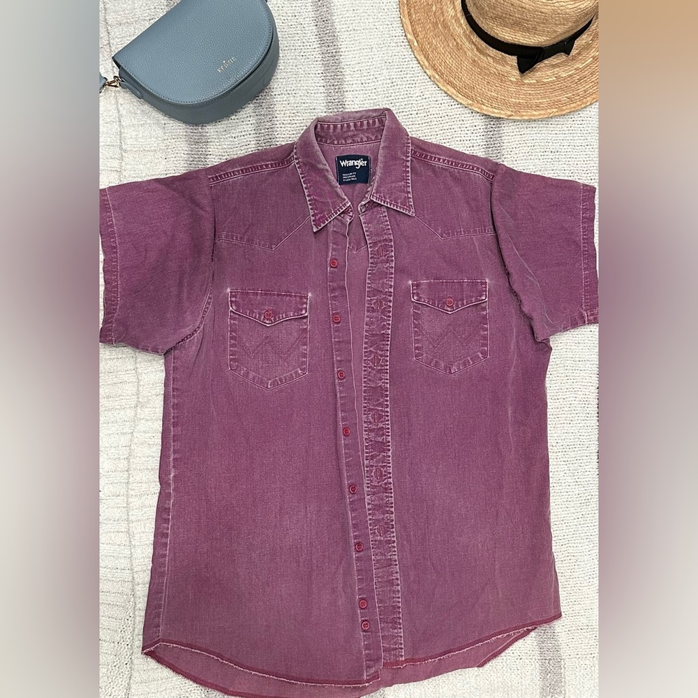Vintage Wrangler burgundy short sleeve